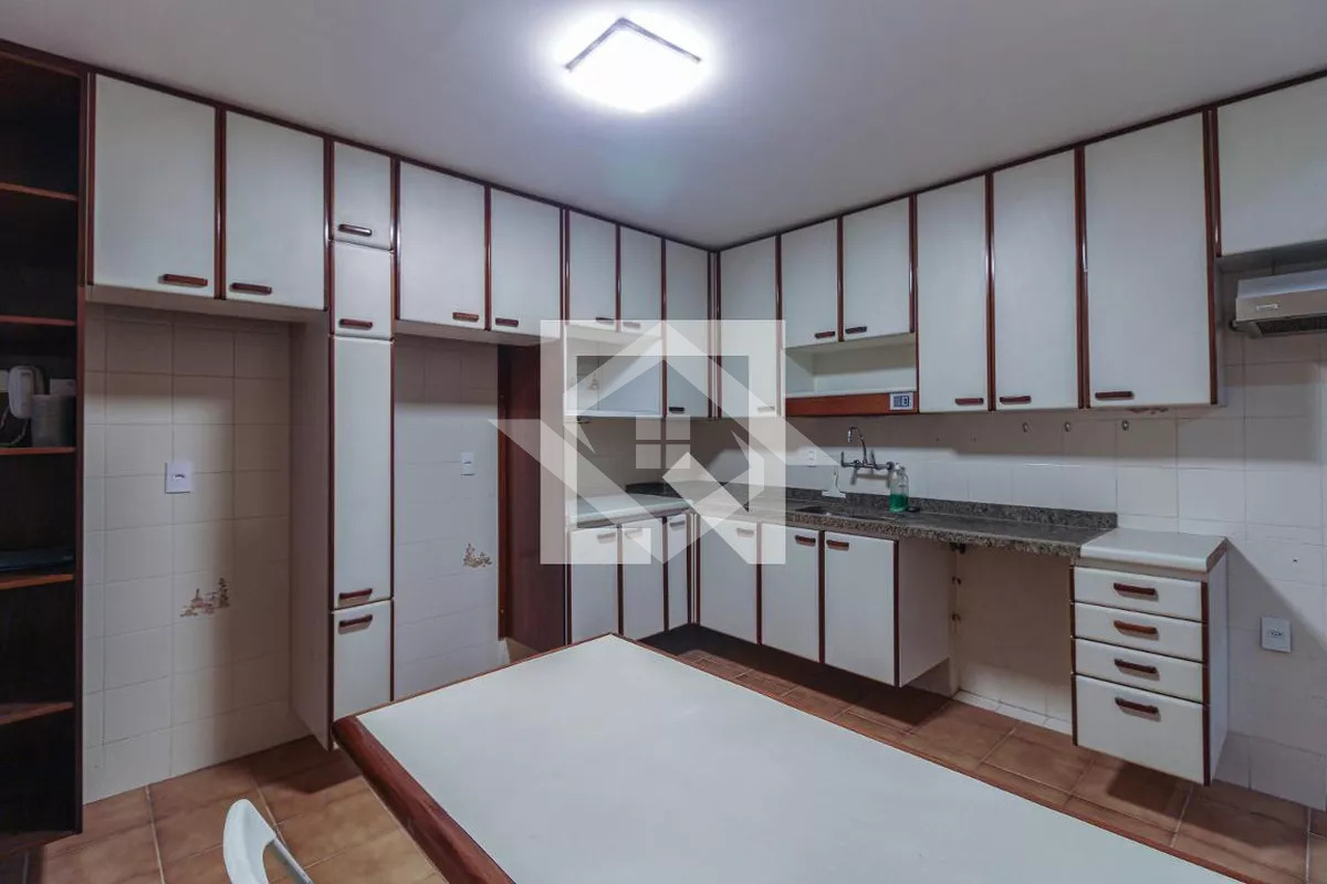 Apartamento à venda com 3 quartos, 162m² - Foto 11