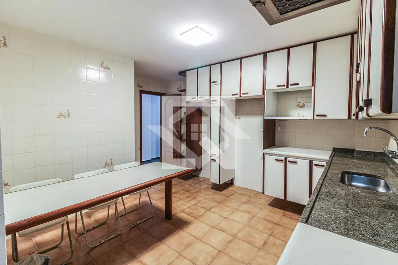 Apartamento à venda com 3 quartos, 162m² - Foto 18