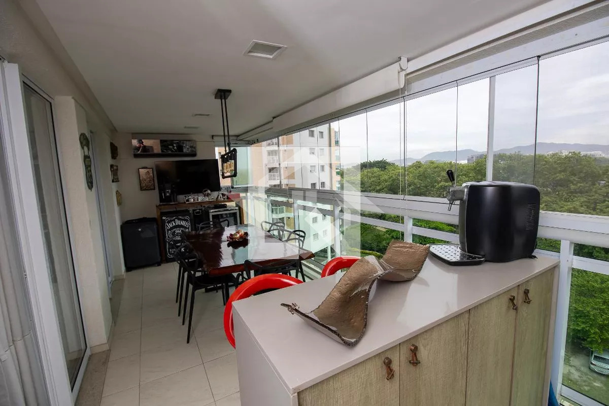 Apartamento à venda com 3 quartos, 156m² - Foto 1