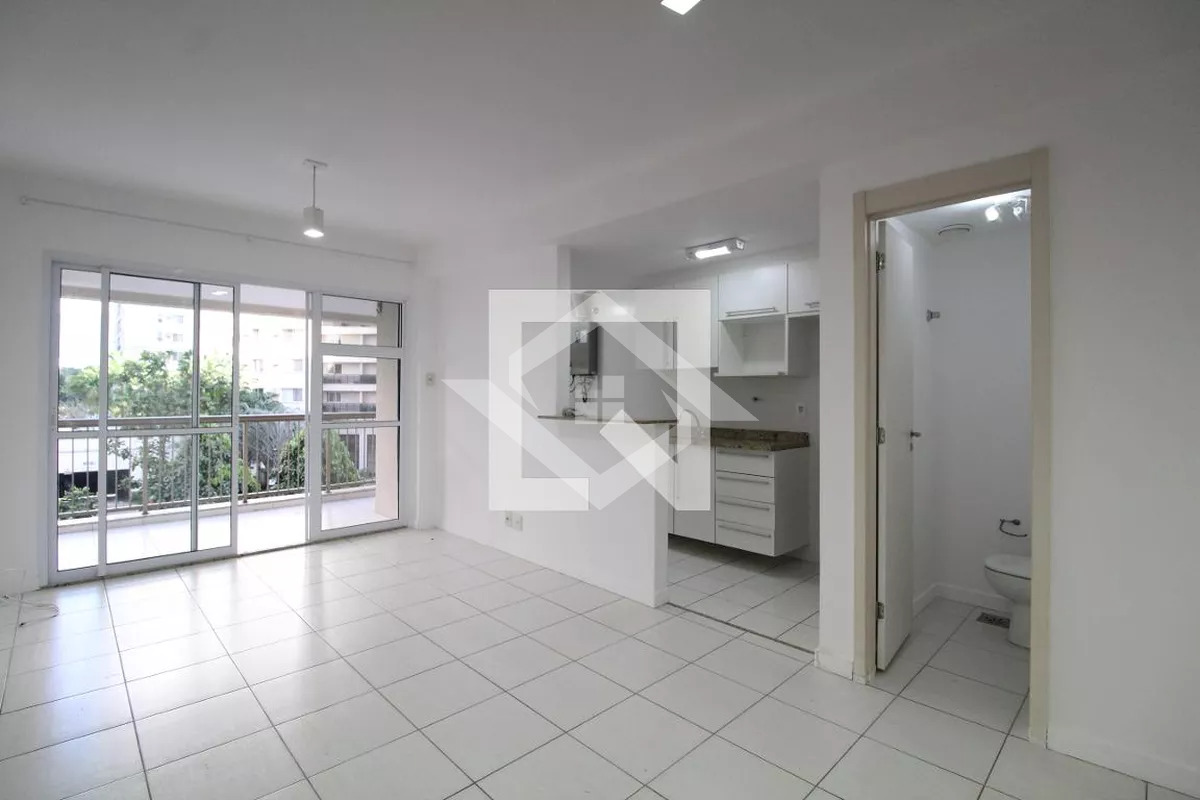 Apartamento à venda com 2 quartos, 75m² - Foto 3