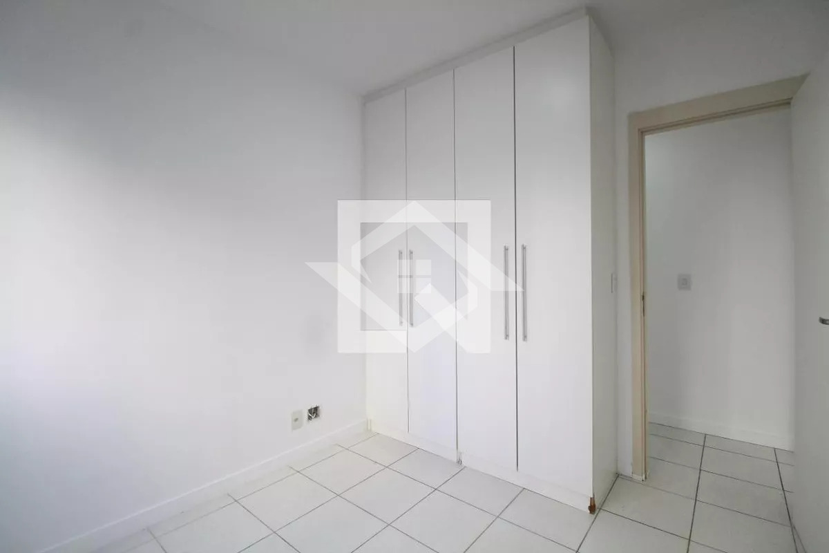 Apartamento à venda com 2 quartos, 75m² - Foto 16