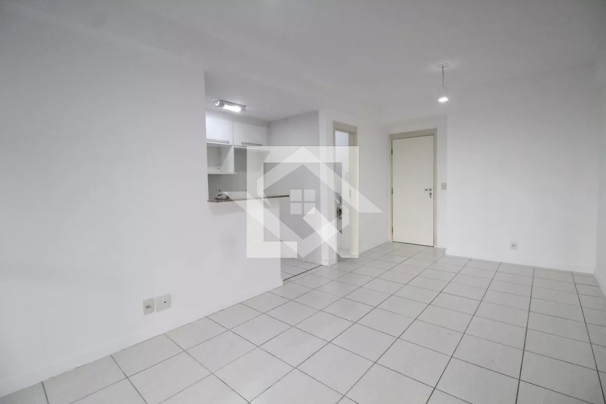 Apartamento à venda com 2 quartos, 75m² - Foto 27