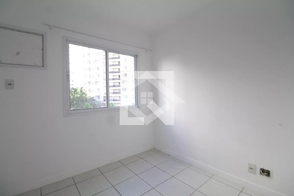 Apartamento à venda com 2 quartos, 75m² - Foto 32