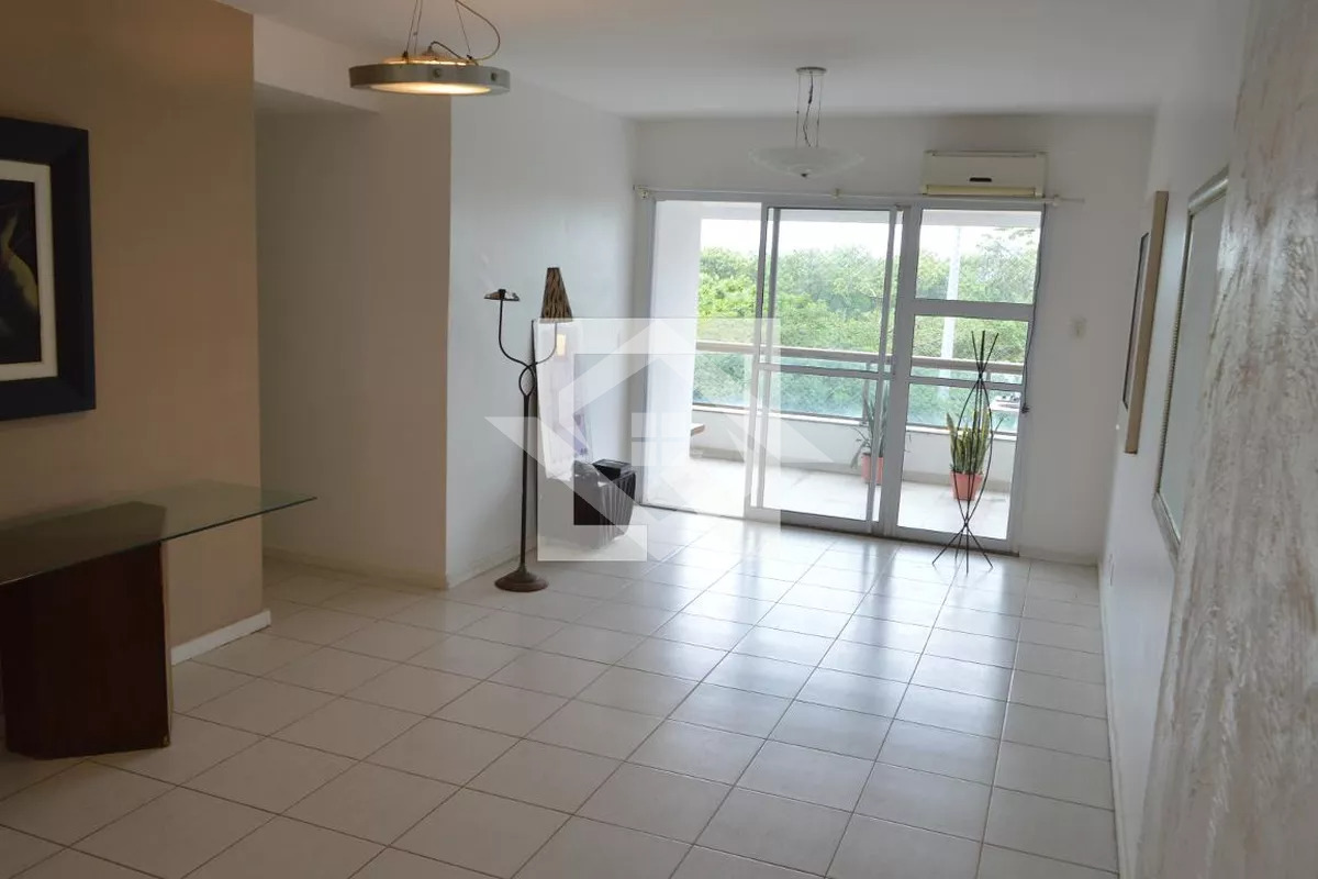 Apartamento à venda com 3 quartos, 96m² - Foto 2