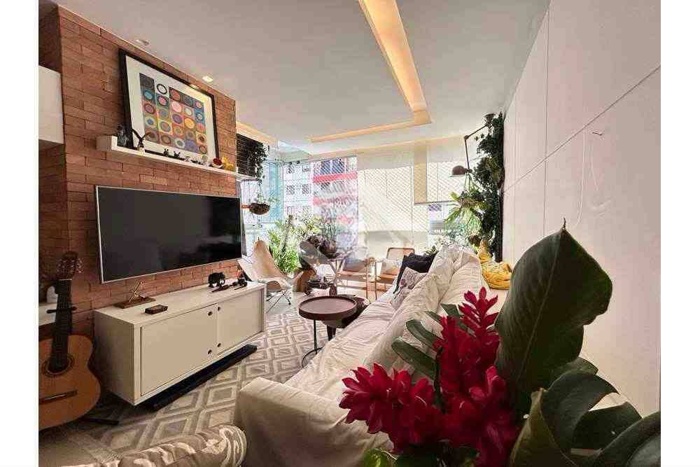 Apartamento à venda com 2 quartos, 80m² - Foto 1