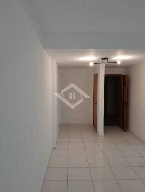 Apartamento à venda com 1 quarto, 50m² - Foto 2