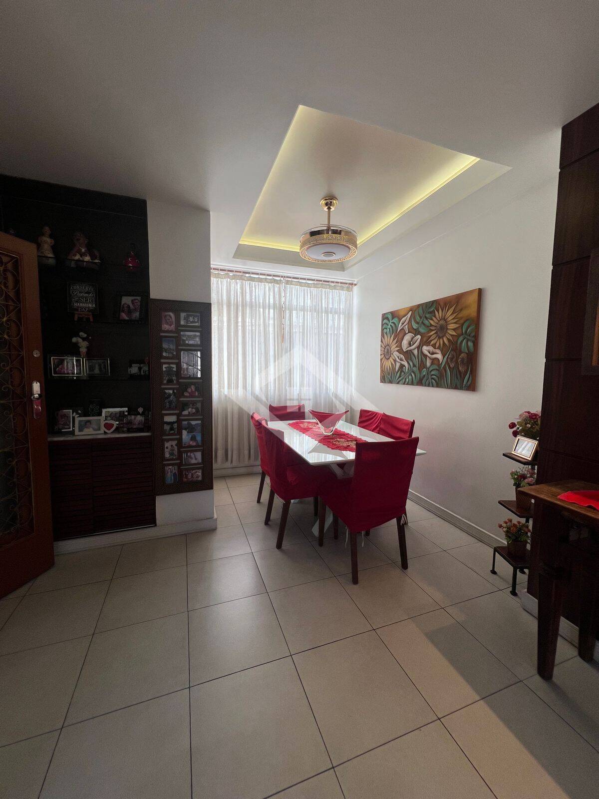 Apartamento à venda com 3 quartos, 200m² - Foto 9