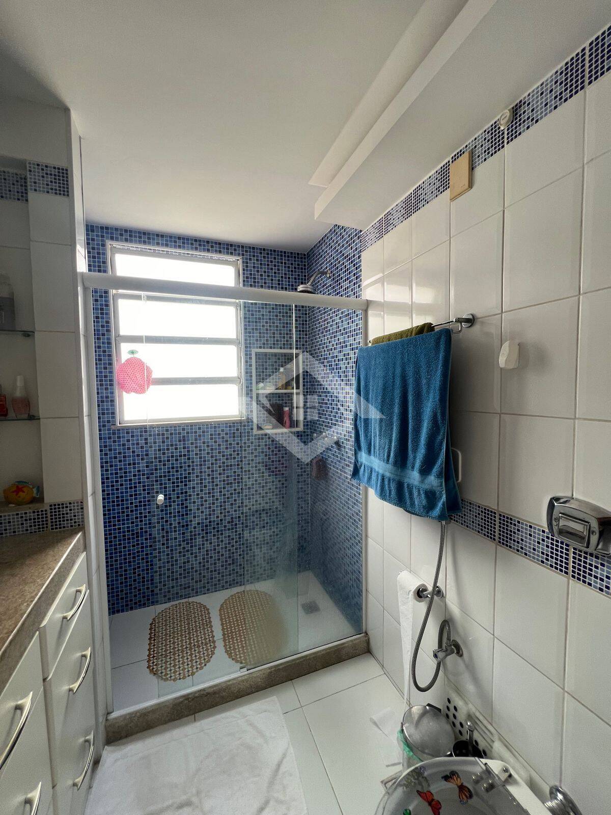 Apartamento à venda com 3 quartos, 200m² - Foto 17