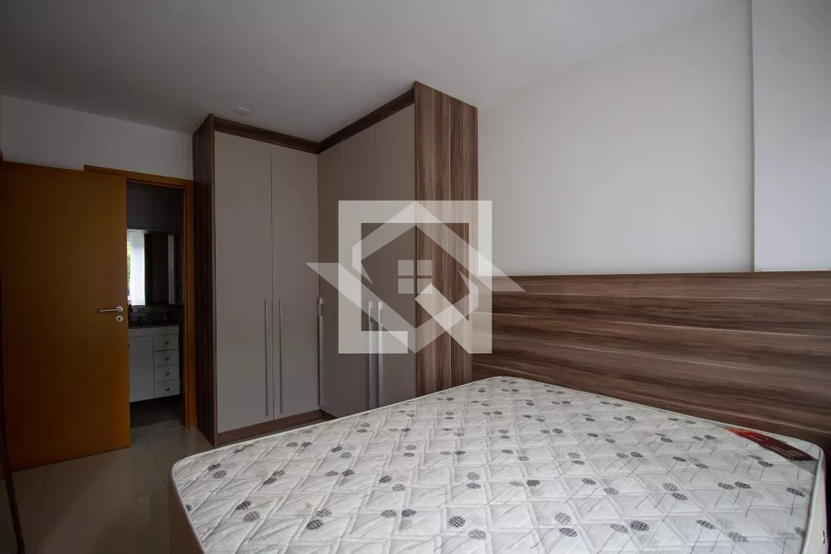 Apartamento à venda com 2 quartos, 70m² - Foto 19