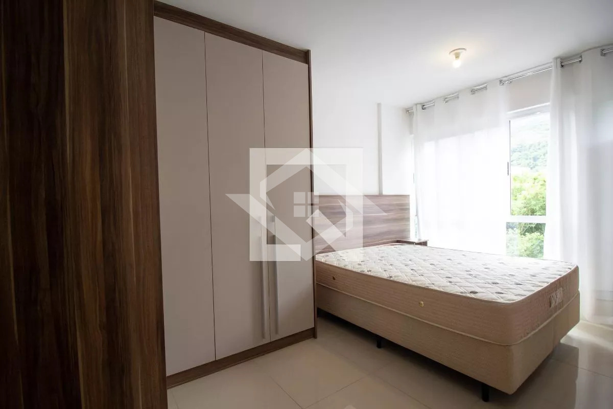 Apartamento à venda com 2 quartos, 70m² - Foto 21