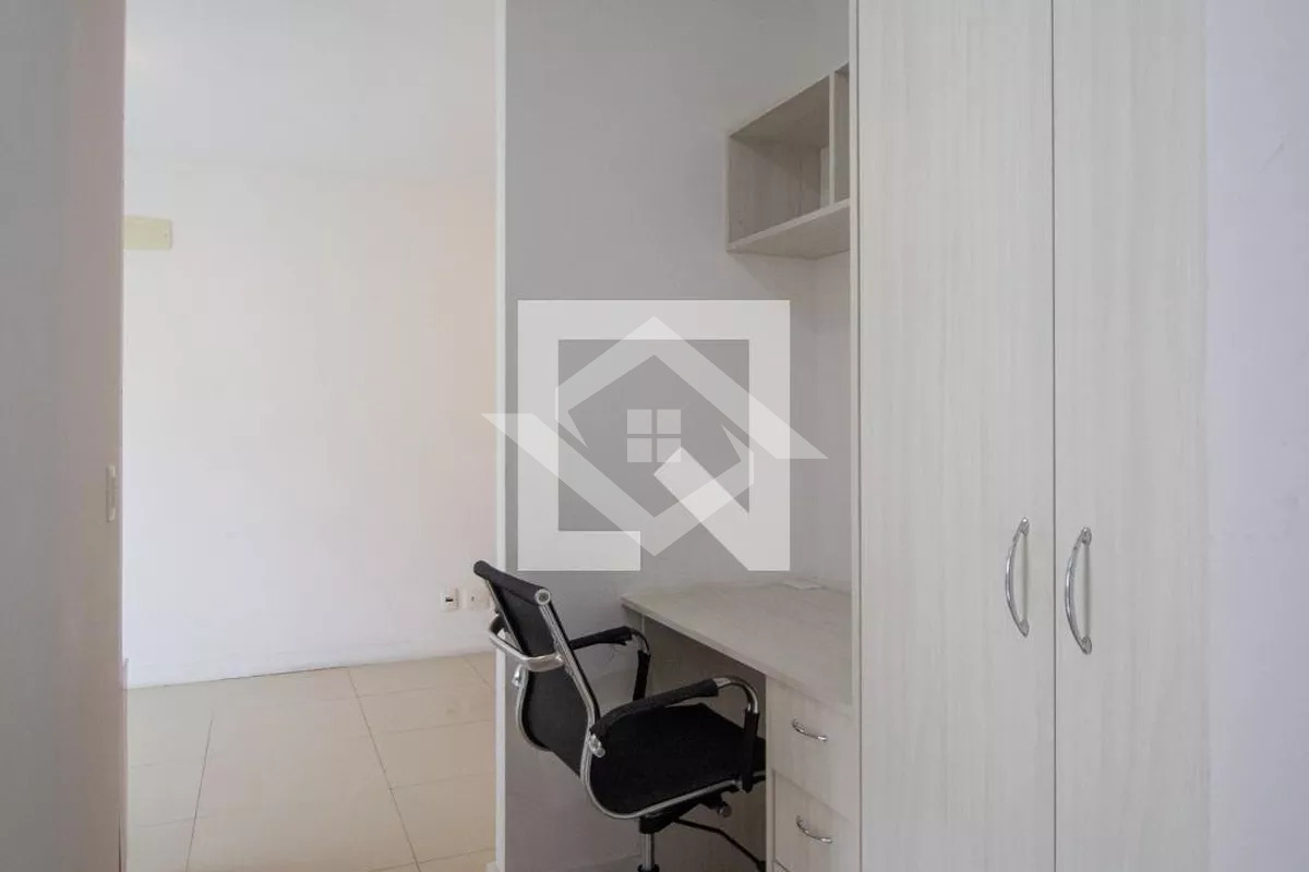 Apartamento à venda com 2 quartos, 70m² - Foto 27