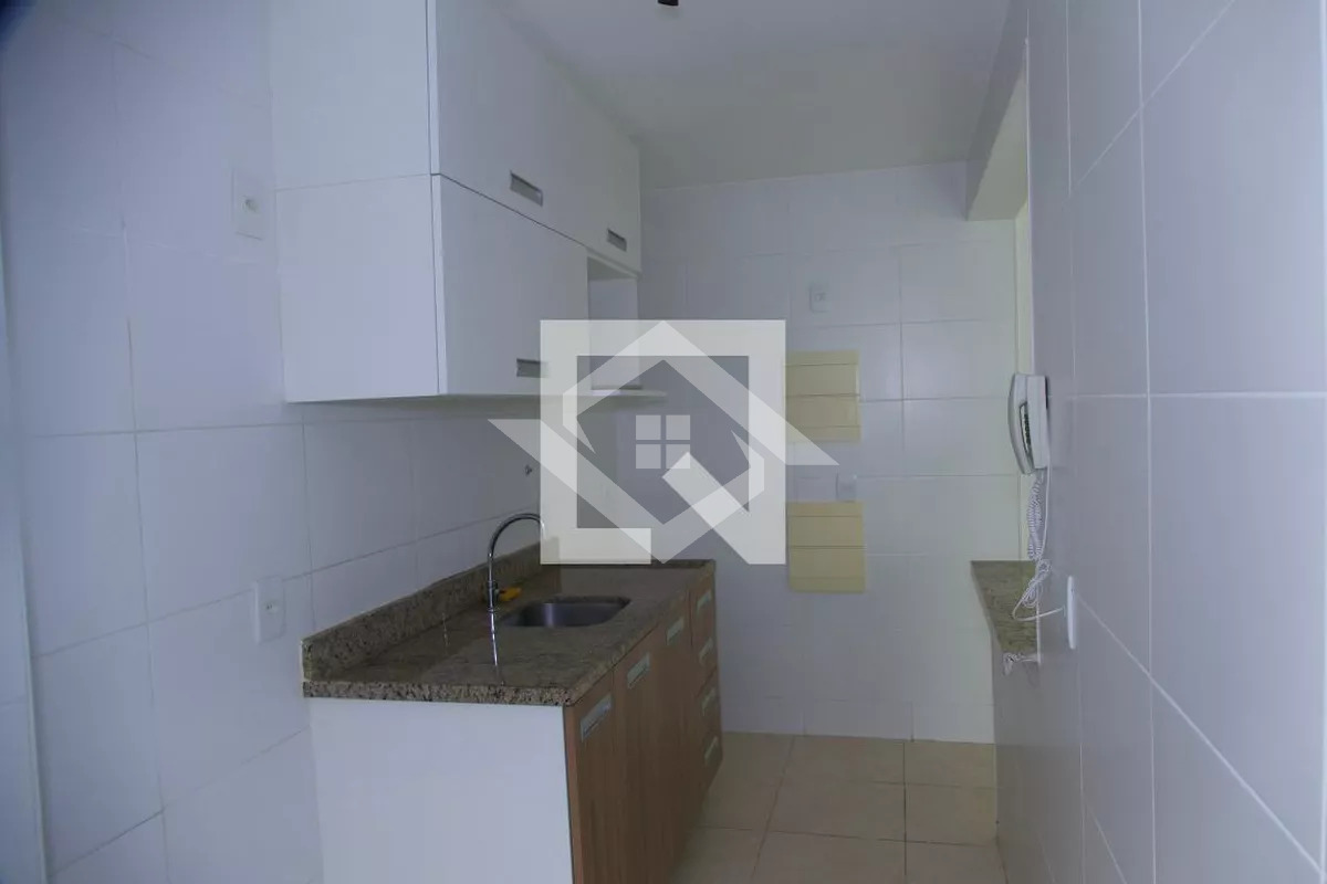 Apartamento à venda com 2 quartos, 70m² - Foto 15