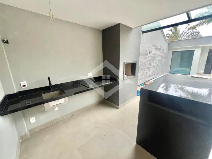 Casa à venda com 4 quartos, 297m² - Foto 8