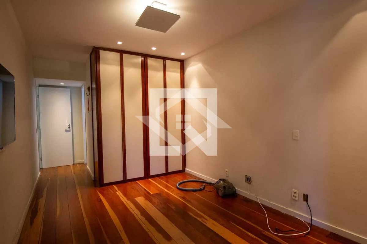 Apartamento à venda com 3 quartos, 167m² - Foto 9