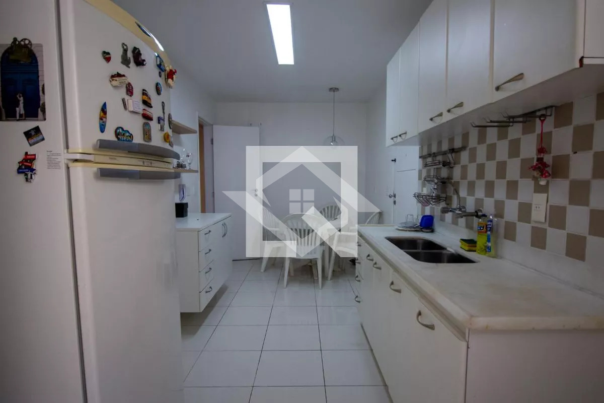 Apartamento à venda com 3 quartos, 167m² - Foto 15