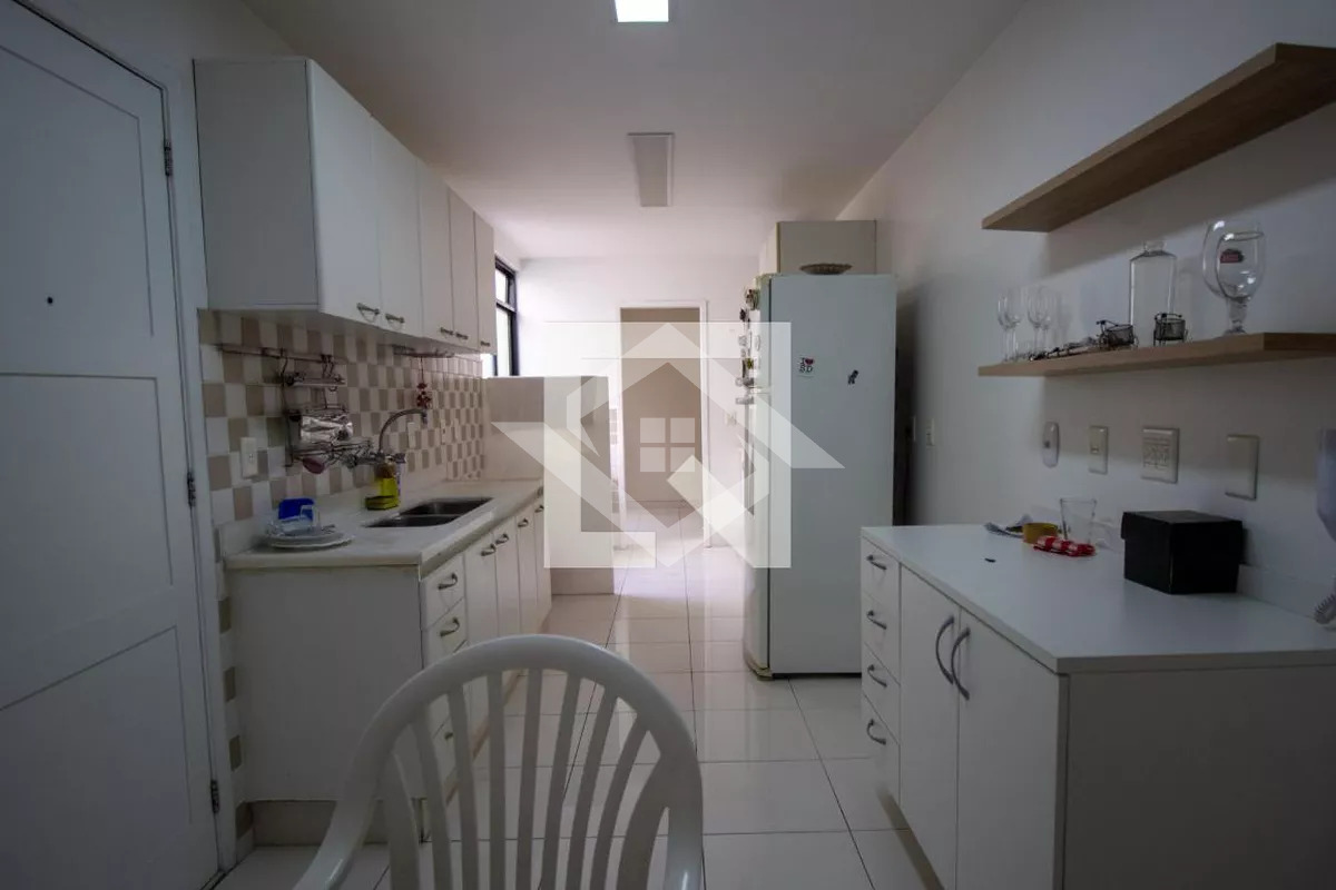 Apartamento à venda com 3 quartos, 167m² - Foto 19