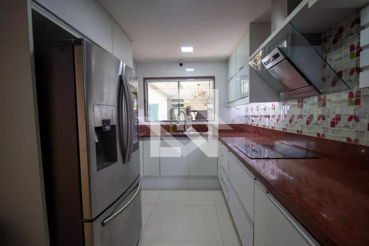 Casa à venda com 4 quartos, 350m² - Foto 6