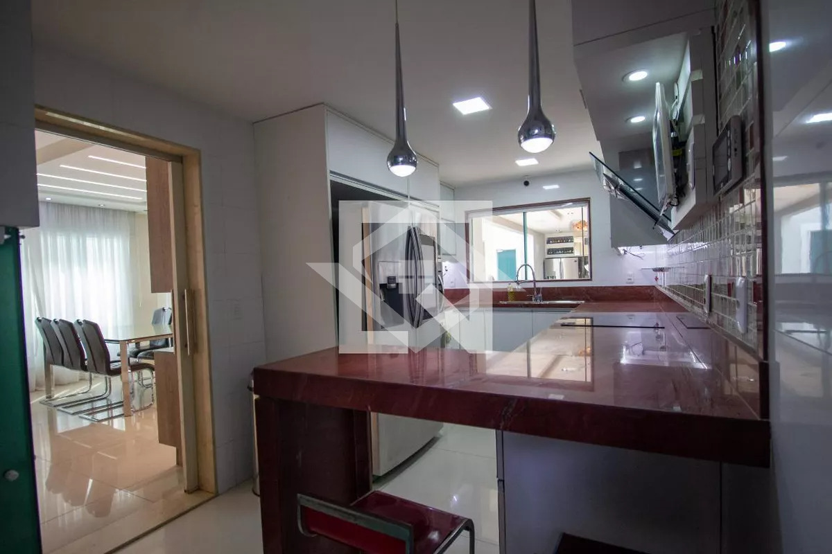 Casa à venda com 4 quartos, 350m² - Foto 26