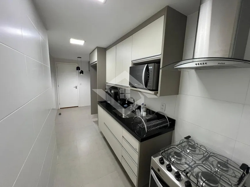 Apartamento à venda com 3 quartos, 107m² - Foto 12