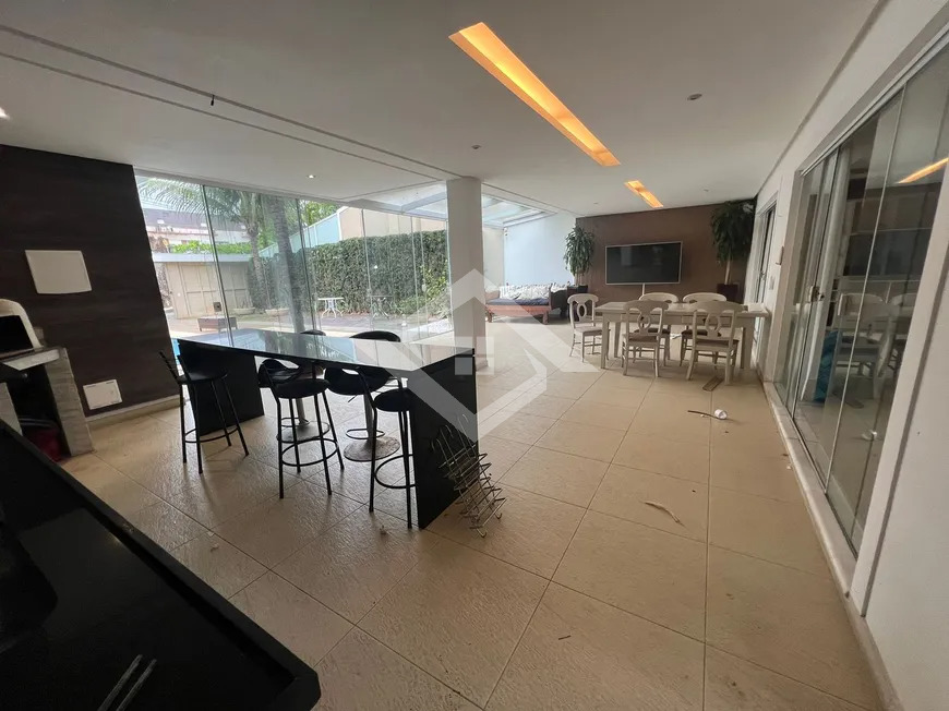 Casa à venda e aluguel com 4 quartos, 350m² - Foto 3