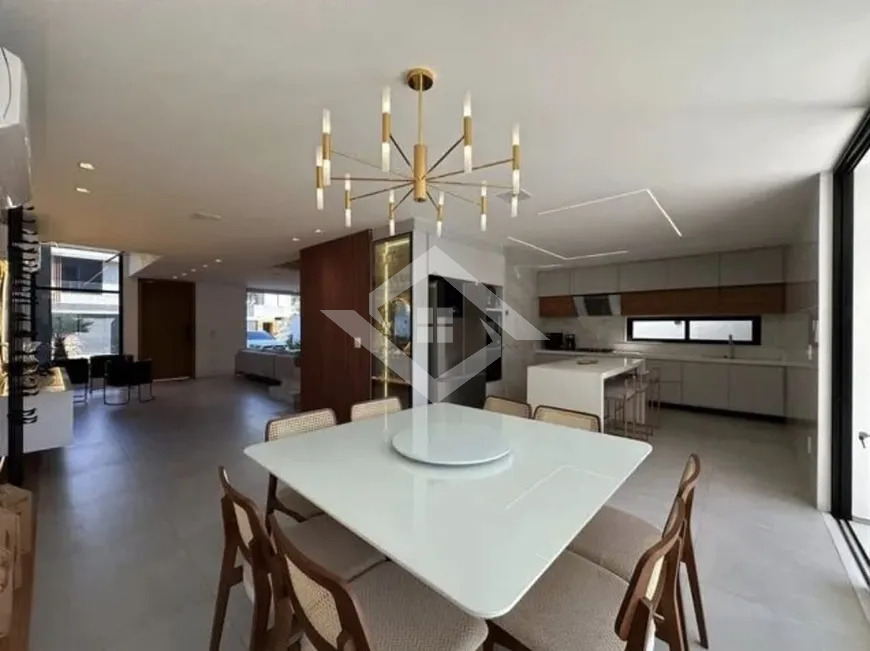 Casa à venda com 4 quartos, 460m² - Foto 10