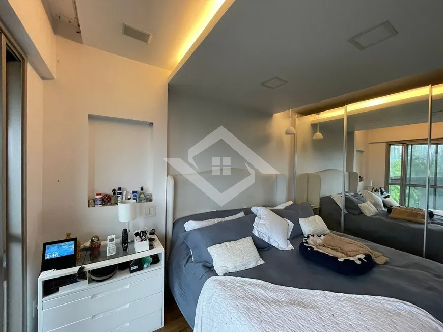 Apartamento à venda com 3 quartos, 233m² - Foto 13