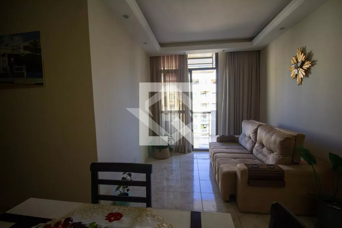 Apartamento à venda com 2 quartos, 67m² - Foto 3