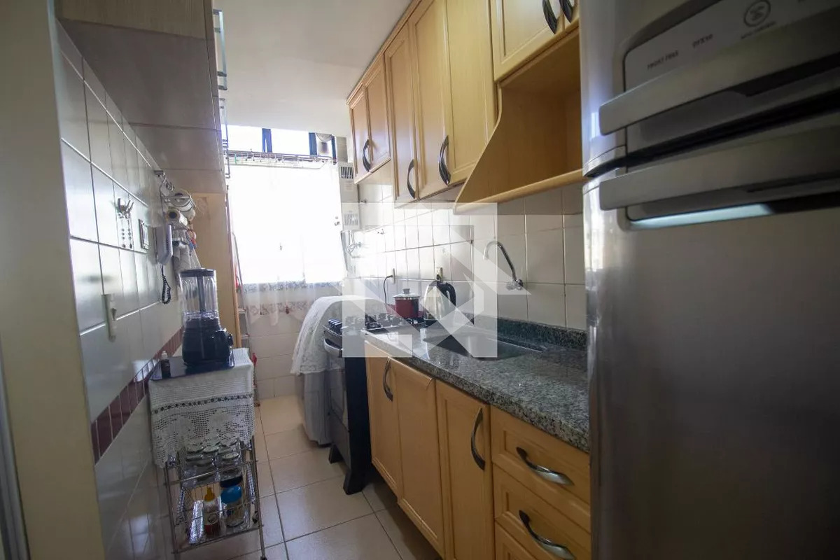 Apartamento à venda com 2 quartos, 67m² - Foto 4