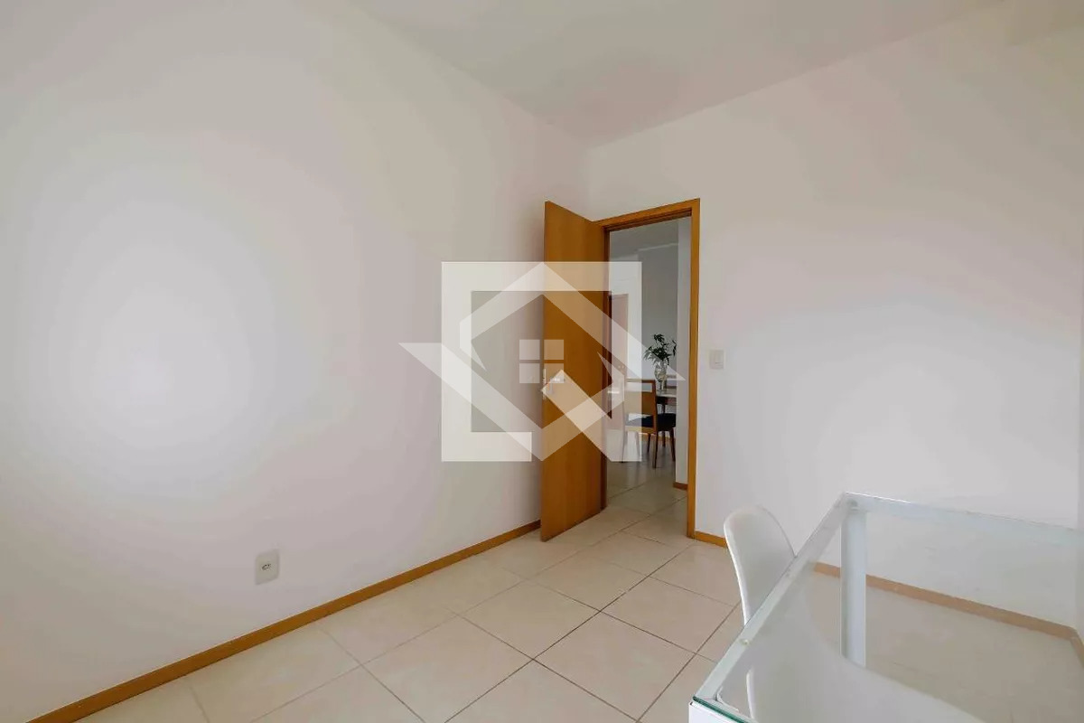 Apartamento à venda com 2 quartos, 70m² - Foto 5