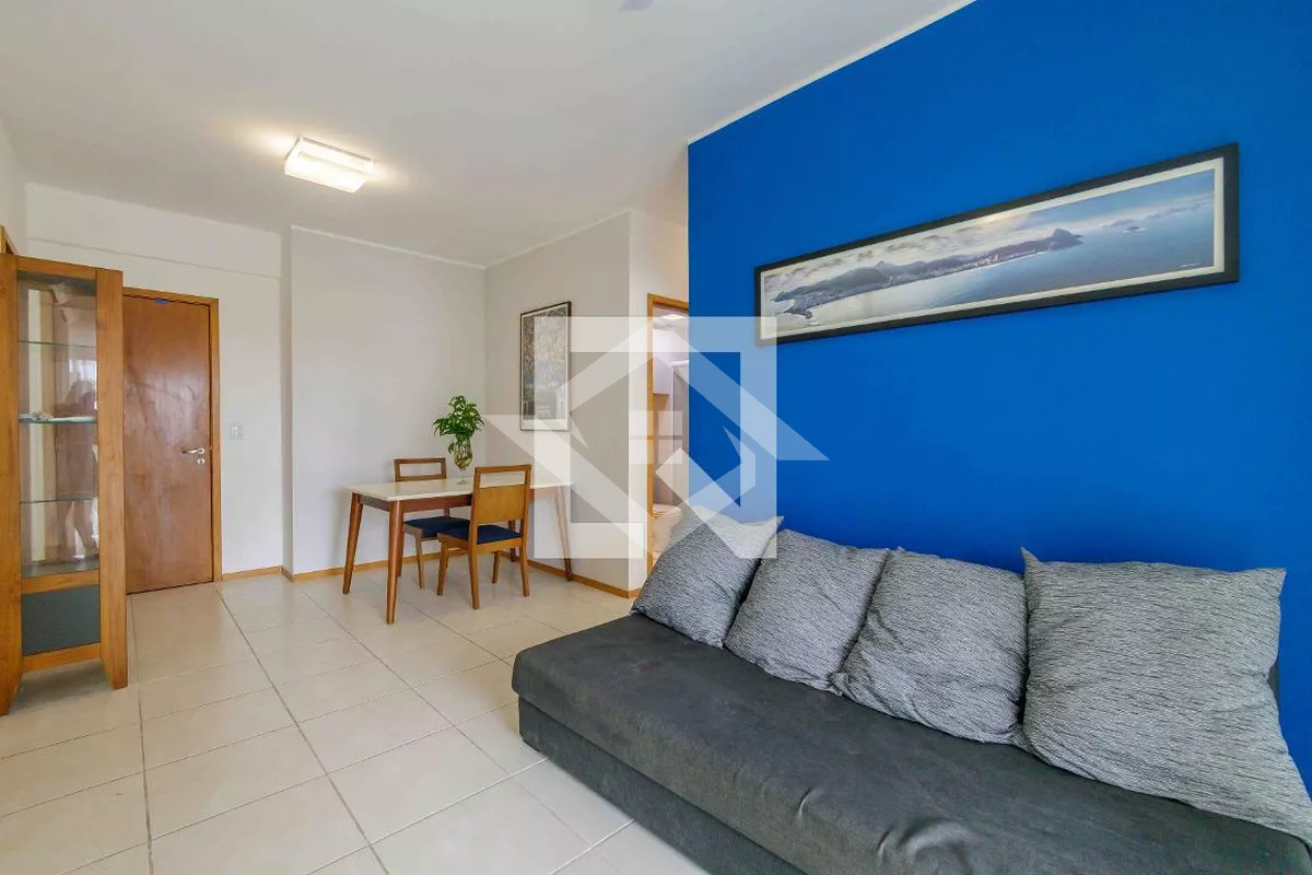 Apartamento à venda com 2 quartos, 70m² - Foto 7