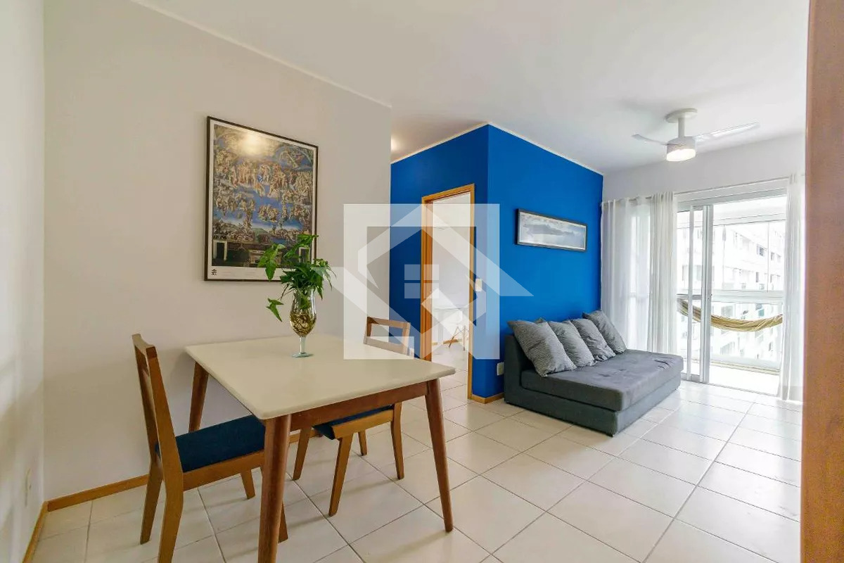 Apartamento à venda com 2 quartos, 70m² - Foto 6