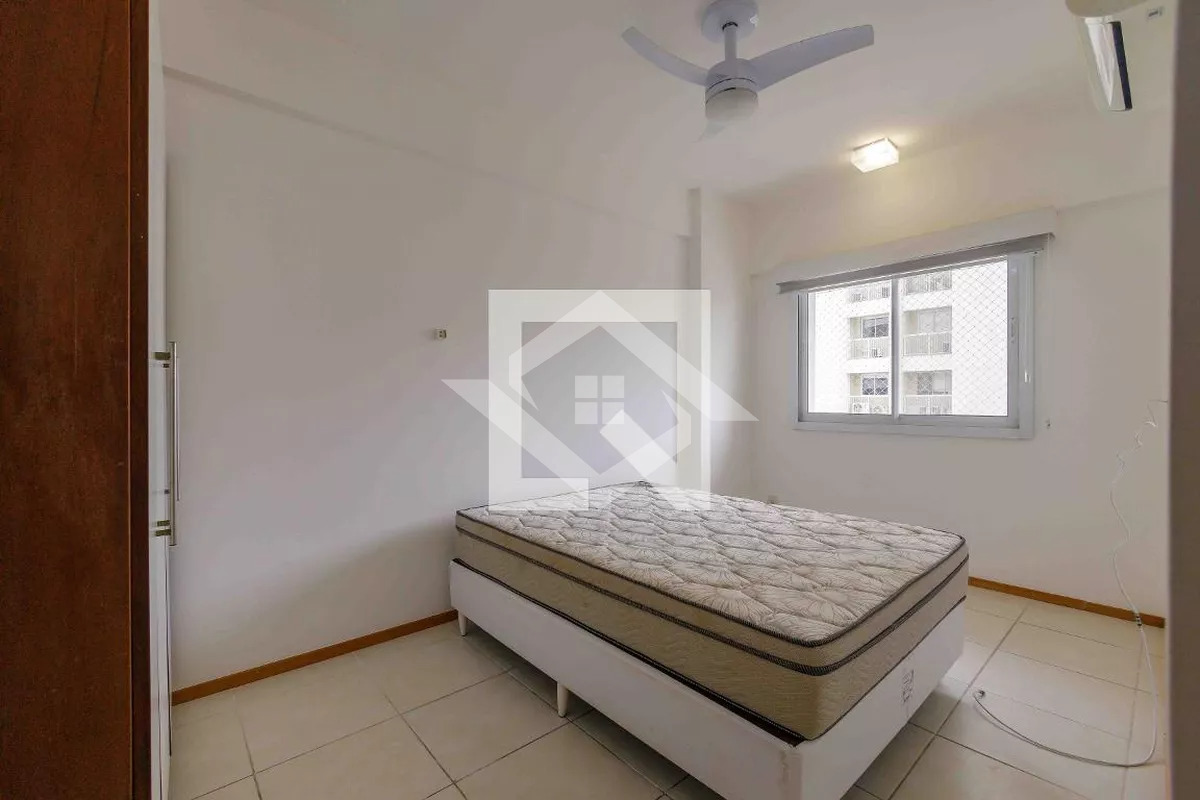 Apartamento à venda com 2 quartos, 70m² - Foto 10