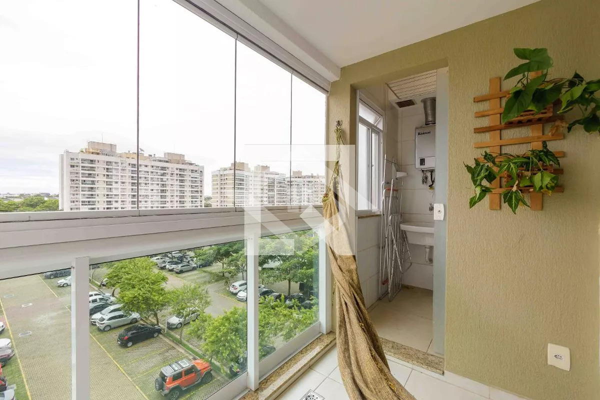 Apartamento à venda com 2 quartos, 70m² - Foto 18