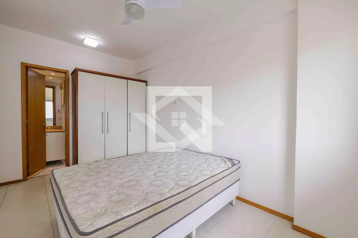 Apartamento à venda com 2 quartos, 70m² - Foto 28