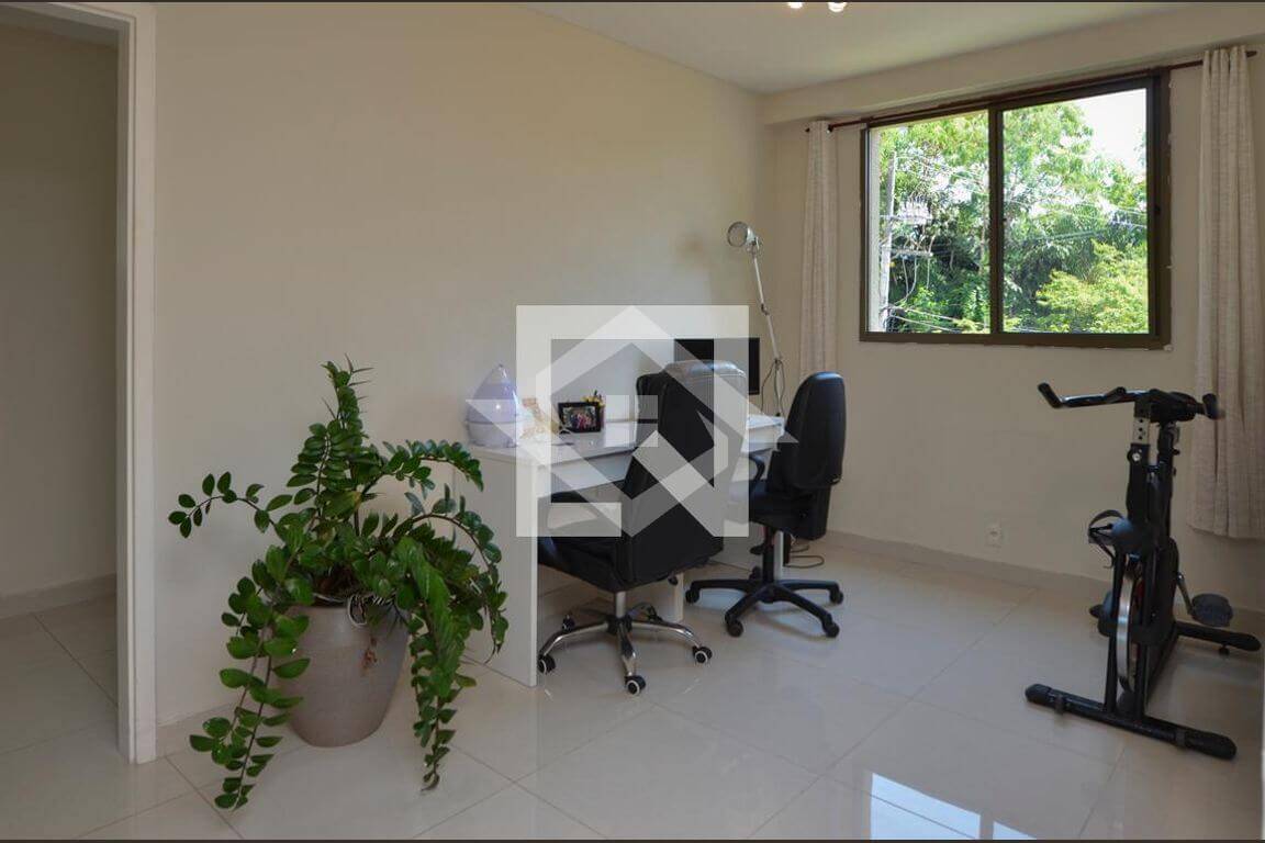 Apartamento à venda com 3 quartos, 85m² - Foto 4