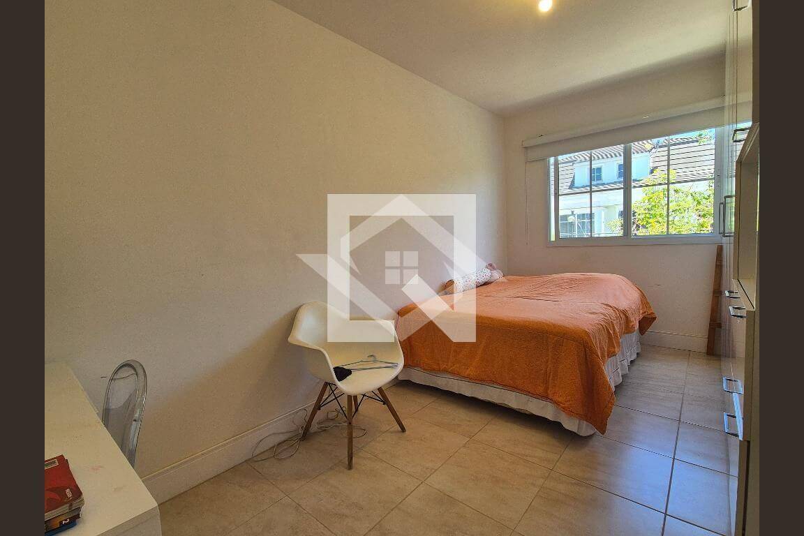 Casa à venda com 4 quartos, 240m² - Foto 14