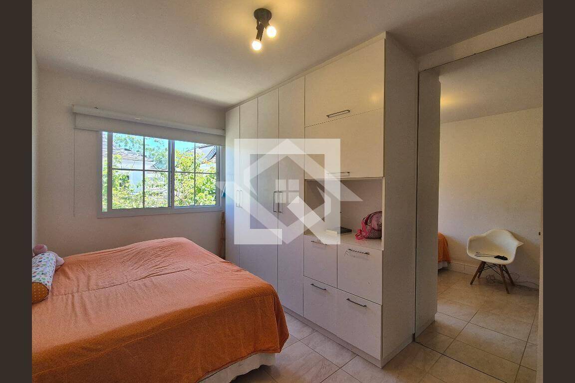 Casa à venda com 4 quartos, 240m² - Foto 18