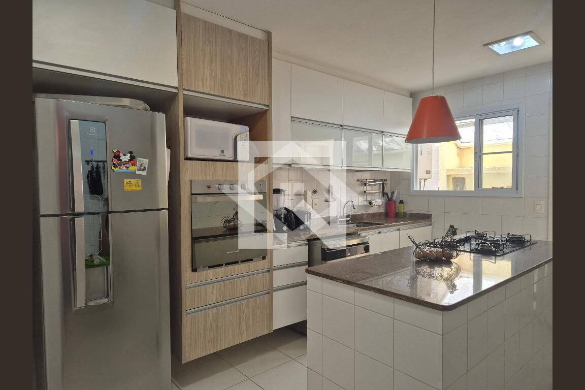 Casa à venda com 4 quartos, 240m² - Foto 21