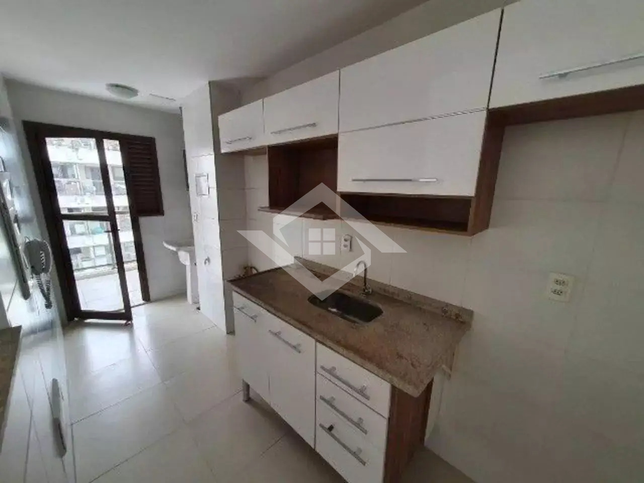 Apartamento à venda com 2 quartos, 67m² - Foto 16