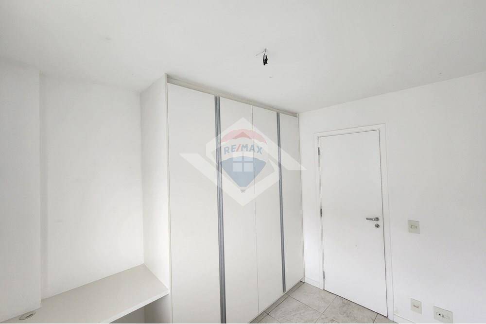 Apartamento à venda com 2 quartos, 69m² - Foto 4