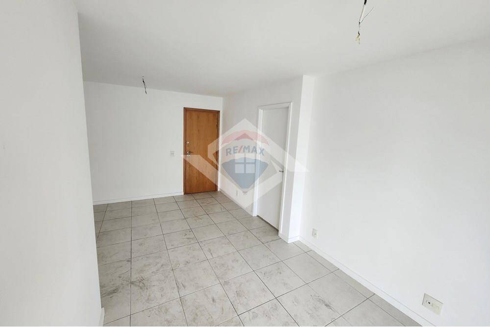 Apartamento à venda com 2 quartos, 69m² - Foto 10