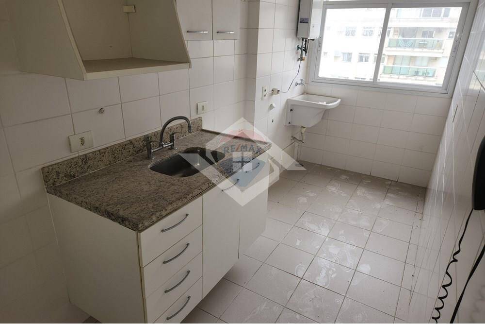 Apartamento à venda com 2 quartos, 69m² - Foto 17