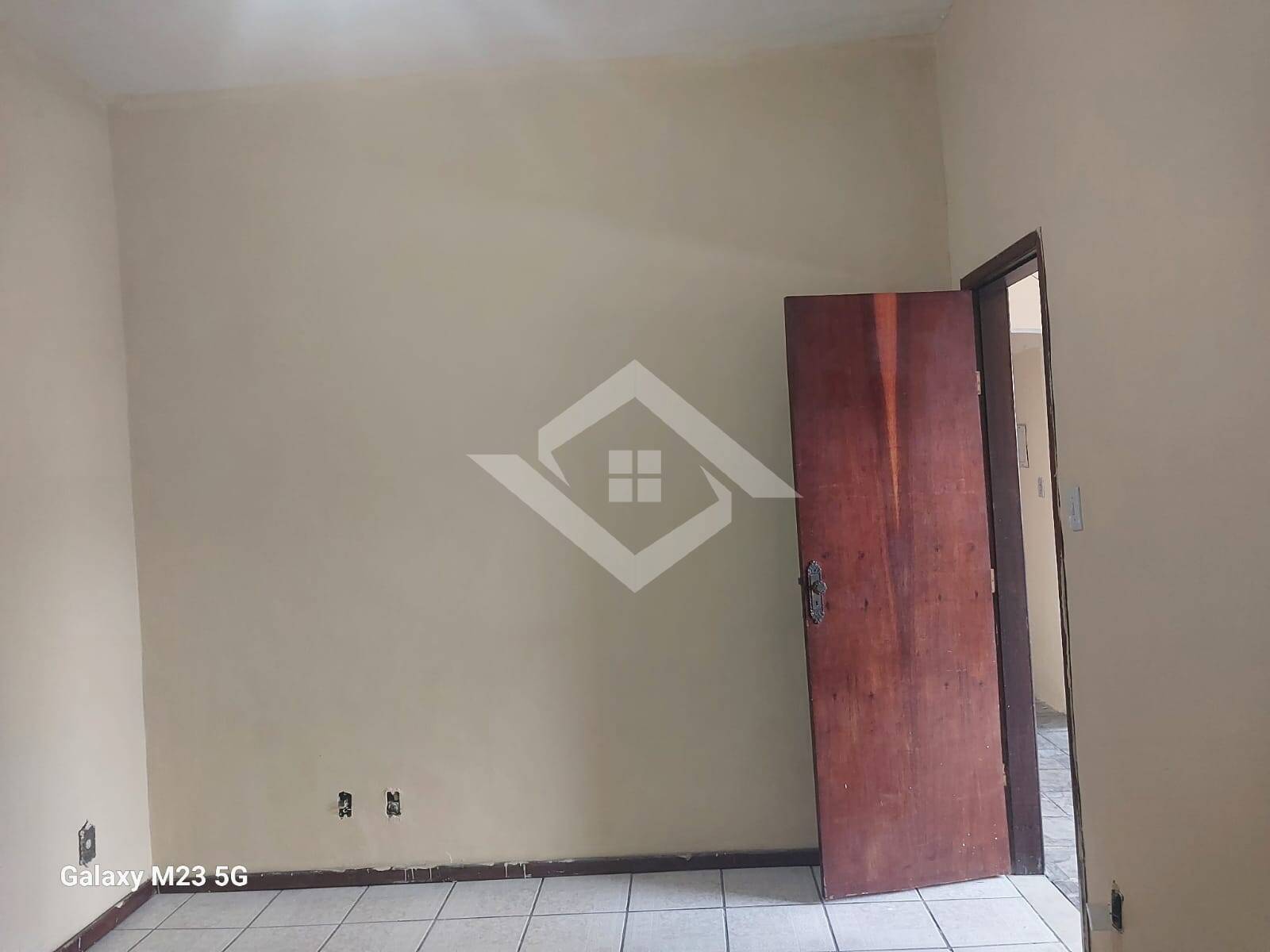 Casa para alugar com 2 quartos, 120m² - Foto 6