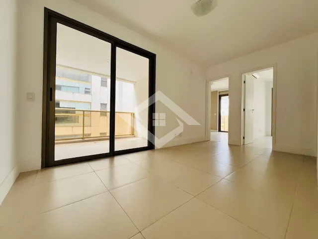 Apartamento à venda com 4 quartos, 217m² - Foto 3