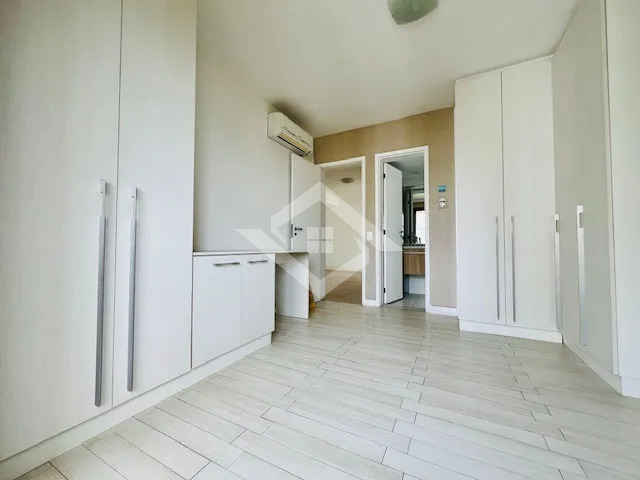 Apartamento à venda com 4 quartos, 217m² - Foto 9