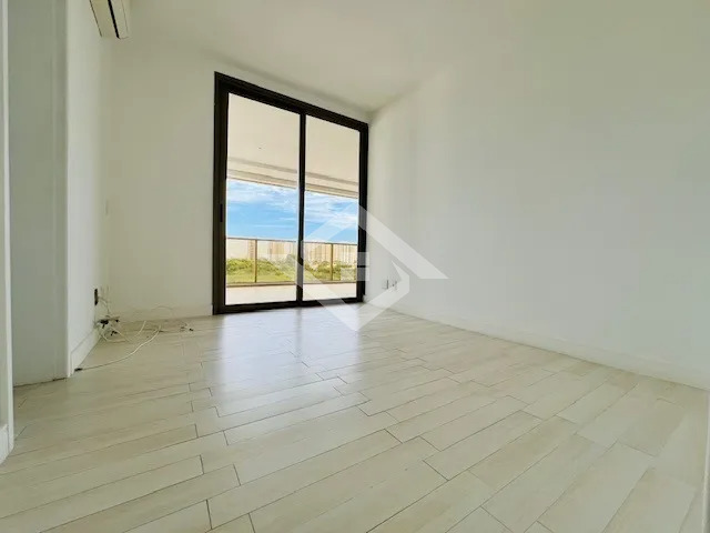 Apartamento à venda com 4 quartos, 217m² - Foto 13