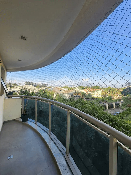 Apartamento à venda com 4 quartos, 233m² - Foto 2