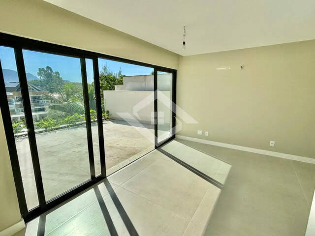 Casa à venda com 3 quartos, 350m² - Foto 4