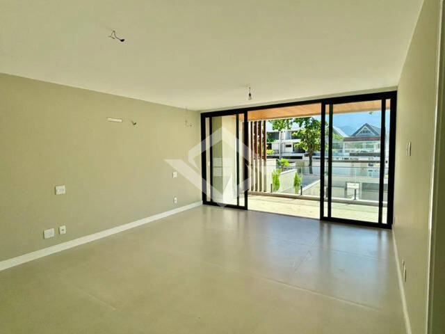 Casa à venda com 3 quartos, 350m² - Foto 7