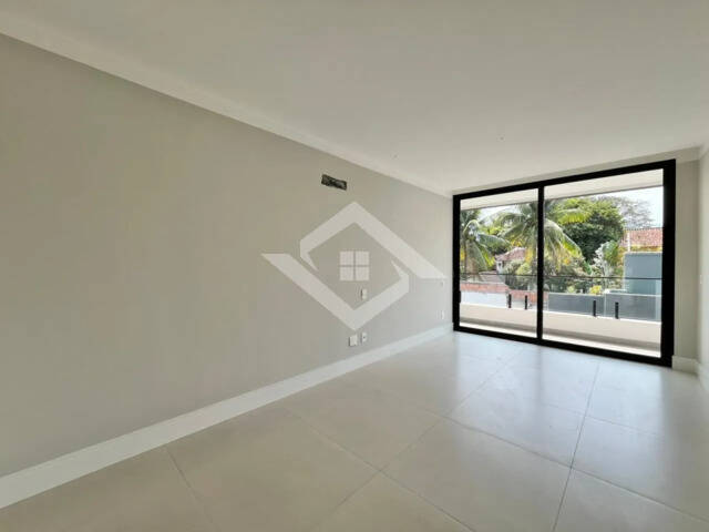 Casa à venda com 3 quartos, 350m² - Foto 14